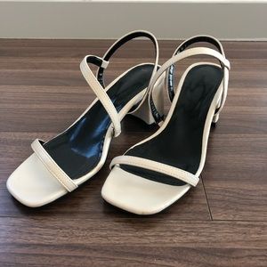 Style Nanda / Nude Beige Block Heel